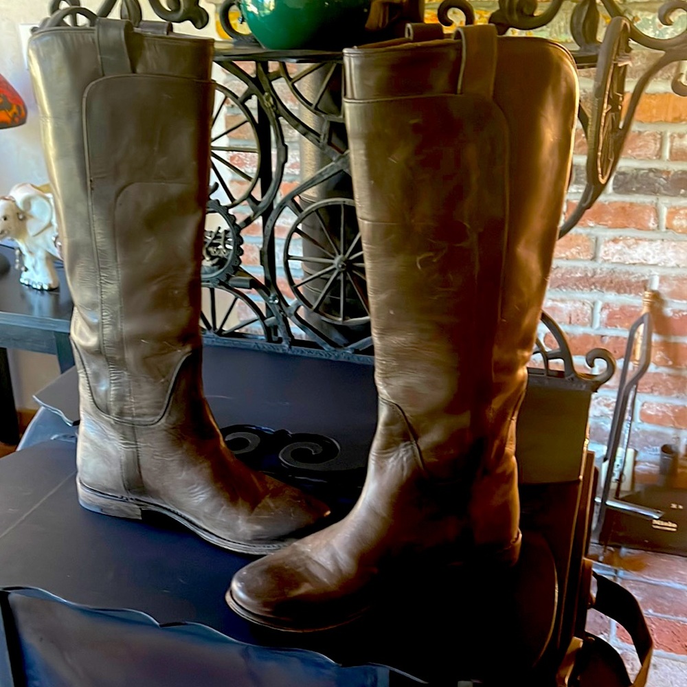 Frye knee high leather boots, worn twice, like new
